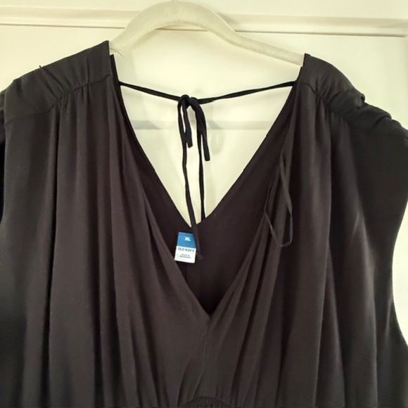 Old Navy Women's Wide Leg Black Jumpsuit Romper XL (Washed, never worn) - Picture 5 of 8
